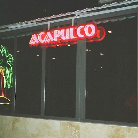 Motel Acapulco Erywań Zewnętrze zdjęcie