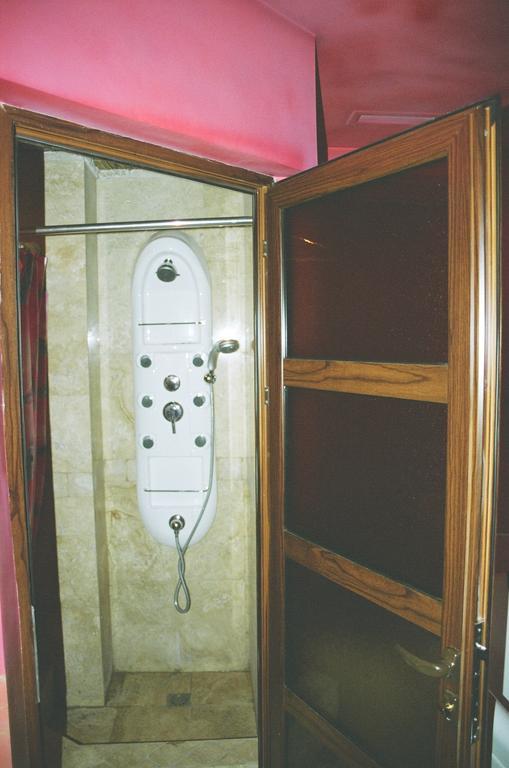 Motel Acapulco Erywań Zewnętrze zdjęcie