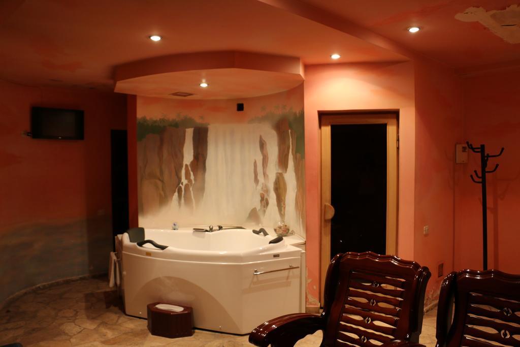 Motel Acapulco Erywań Zewnętrze zdjęcie