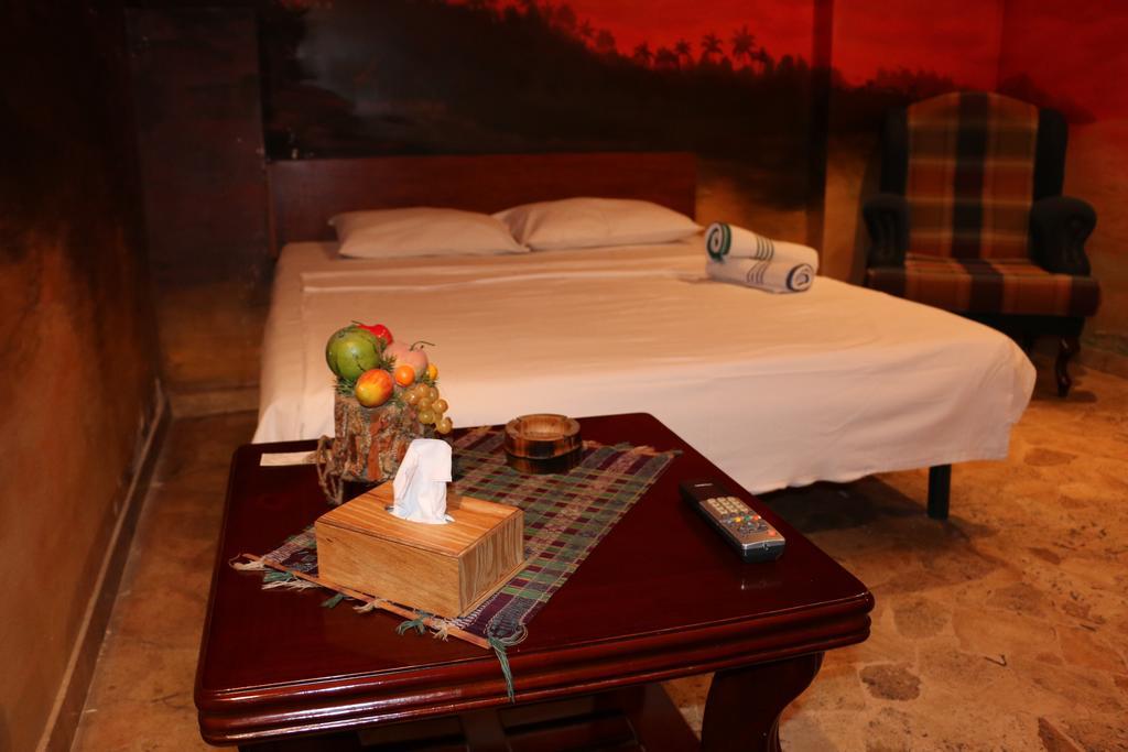 Motel Acapulco Erywań Zewnętrze zdjęcie